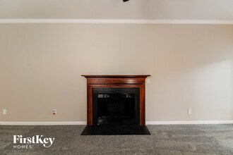 3612 River Lake Ct in Greensboro, NC - Foto de edificio - Building Photo