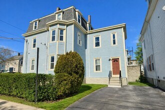 16 Lincoln St, Unit 1 in Somerville, MA - Foto de edificio - Building Photo