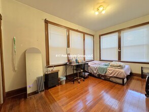 21 Gibbs St in Brookline, MA - Foto de edificio - Building Photo