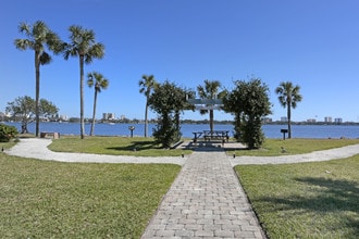 Sailpoint Bay Apartments in Daytona Beach, FL - Foto de edificio - Other
