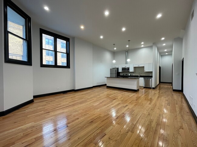 1000 N Mozart St, Unit 1E