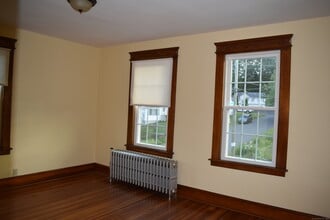 158 Martone St in Waterbury, CT - Building Photo - Building Photo