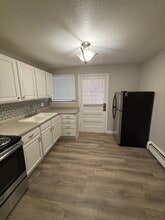 Elms Apartments in Lakewood, CO - Building Photo - Building Photo