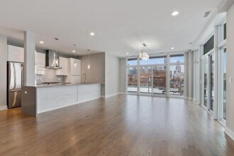 236 S Racine Ave in Chicago, IL - Building Photo - Building Photo