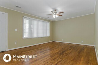 12406 Cherry St in Kansas City, MO - Building Photo - Building Photo