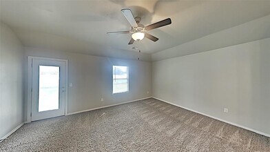 4601 Oasis Ln in Yukon, OK - Building Photo - Building Photo