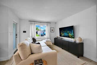 8780 SW 200th Terrace in Cutler Bay, FL - Building Photo - Building Photo