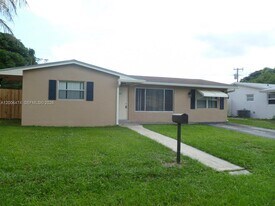 6580 Grant St in Hollywood, FL - Building Photo