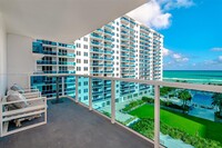 200 23rd St, Unit 739 in Miami Beach, FL - Foto de edificio - Building Photo