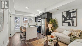 6638 McLeod Rd in Niagara Falls, ON - Building Photo