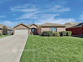 950 Micah Rd in Burleson, TX - Building Photo