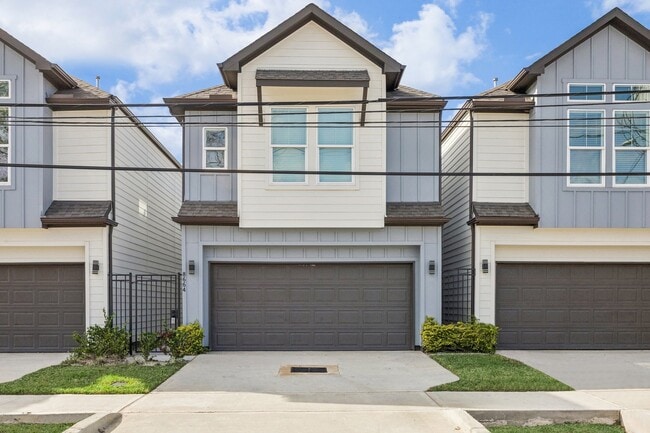 property at 8664 Easthaven Blvd