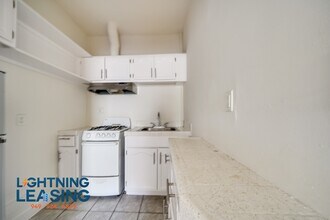 5231 Monte Vista St in Los Angeles, CA - Building Photo - Building Photo