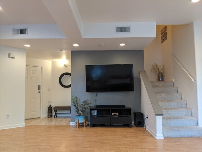 464 Tower Hill Ave in San Jose, CA - Building Photo - Building Photo