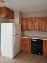 2156 Thomas St in Lincoln Park, MI - Building Photo - Building Photo