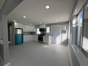 1713 Binnacle Rd, Unit First floor in Forked River, NJ - Foto de edificio - Building Photo