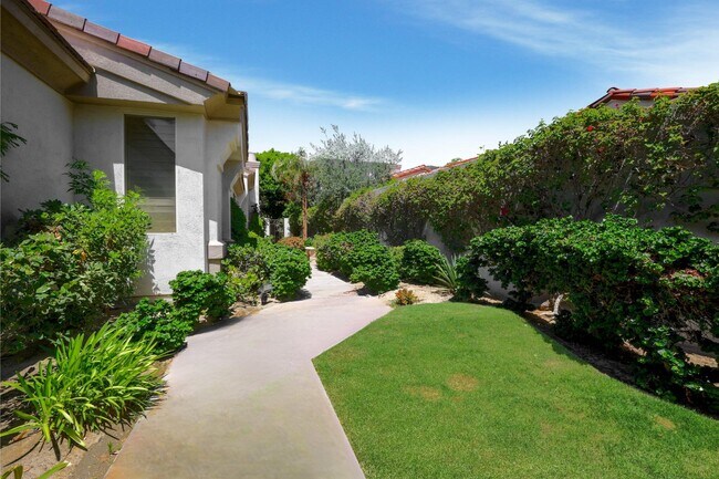 371 Indian Ridge Dr in Palm Desert, CA - Building Photo - Building Photo