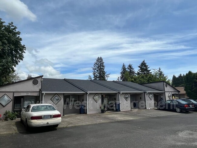 property at 632 SE Russell St
