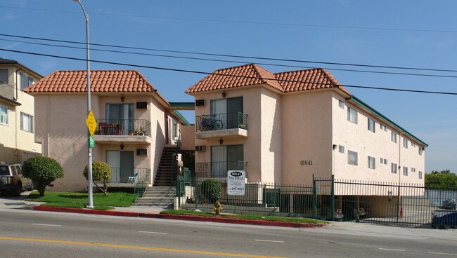 10541 National Blvd in Los Angeles, CA - Building Photo - Building Photo