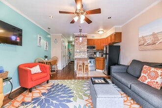 6102 Seawall Blvd, Unit 191 in Galveston, TX - Foto de edificio - Building Photo