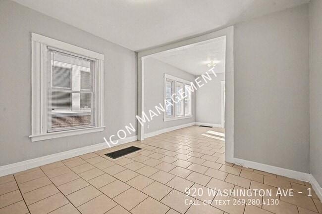 920 Washington Ave in Kalamazoo, MI - Building Photo - Building Photo