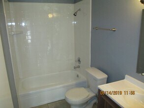 7400 Bellerive Dr in Houston, TX - Building Photo - Building Photo