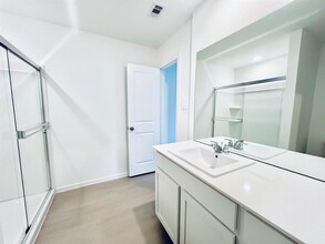 1367 Diamond Carnation Dr in Conroe, TX - Building Photo - Building Photo