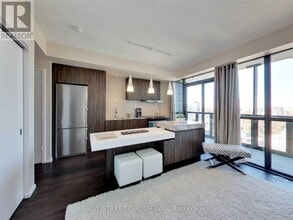 101-2101 Charles St E in Toronto, ON - Building Photo - Building Photo