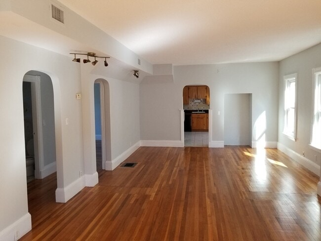 341 Summer St in Somerville, MA - Building Photo - Building Photo