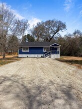 137 County Rd 3431 in Cleveland, TX - Building Photo - Building Photo
