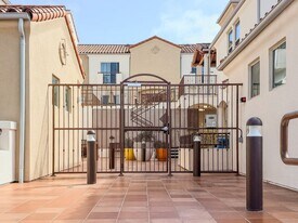 44 Coronado St in Ventura, CA - Building Photo