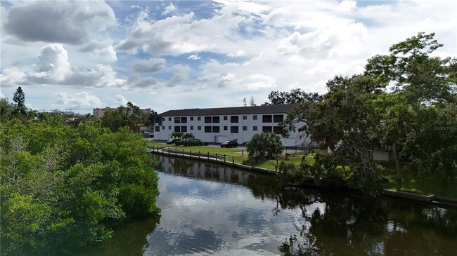 2124 N Tamiami Trl in Sarasota, FL - Building Photo - Building Photo