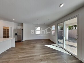 5824 Fly Fisher St in Las Vegas, NV - Building Photo - Building Photo