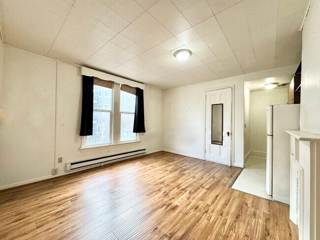 813 5th Ave N-Unit -4 in Seattle, WA - Building Photo - Building Photo