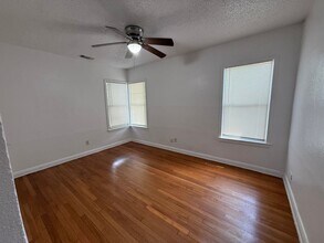 136 Nelson Ave in San Antonio, TX - Building Photo - Building Photo