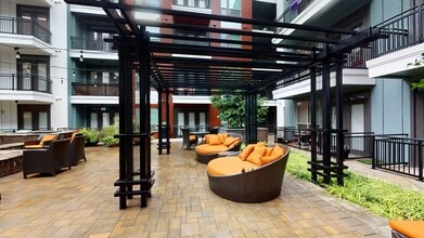 L2 Uptown in Dallas, TX - Building Photo - Building Photo