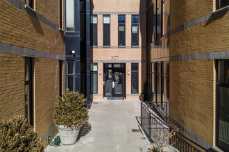 1307 Clifton St NW in Washington, DC - Building Photo - Building Photo