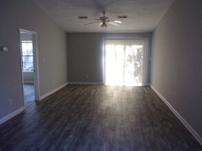 2463 Raymond Diehl Rd in Tallahassee, FL - Building Photo - Building Photo