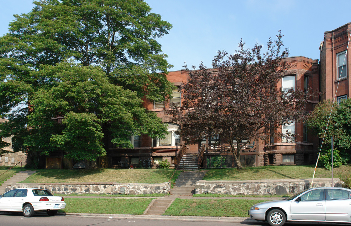 113-119 E 3rd St in Duluth, MN - Building Photo