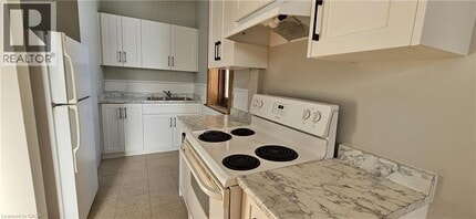 130 Brown St in Cambridge, ON - Building Photo - Building Photo