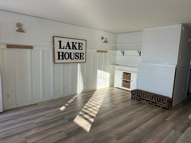 308 W Lake Dr in Detroit Lakes, MN - Building Photo - Building Photo