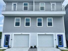 6873 Clark St in Hudson, FL - Building Photo