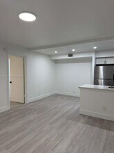 10020 Winding Lake Rd in Sunrise, FL - Building Photo - Building Photo