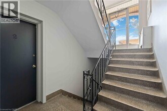 2189 King St E in Hamilton, ON - Building Photo - Building Photo