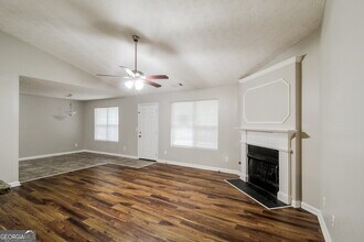 6165 Leverett Dr in Stonecrest, GA - Building Photo - Building Photo