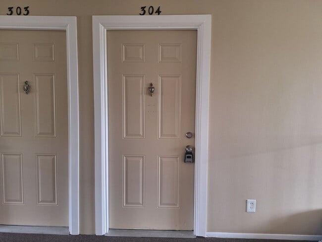 45240 Keding St in Utica, MI - Building Photo - Building Photo