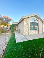7588 Plaza Taurina Dr in El Paso, TX - Building Photo