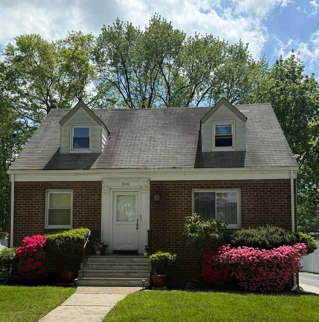 property at 566 North St