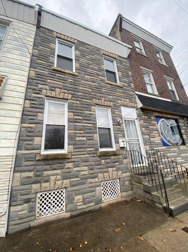 2602 E Cumberland St in Philadelphia, PA - Building Photo - Building Photo