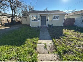 411 W 19th St in Antioch, CA - Building Photo